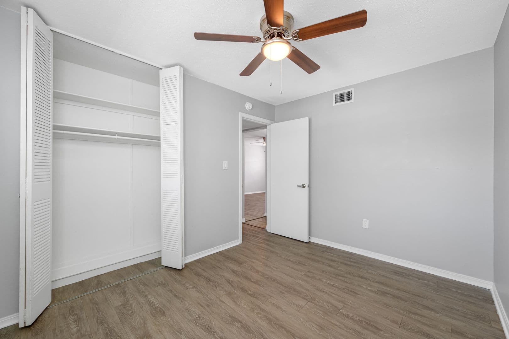 Largo Apartment: 1500 W Bay Dr