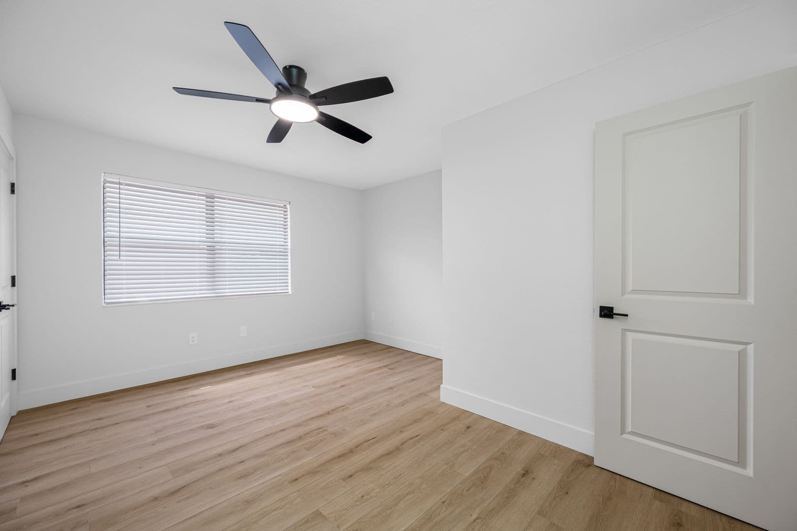 Tampa Townhome: 6119 Memorial Hwy