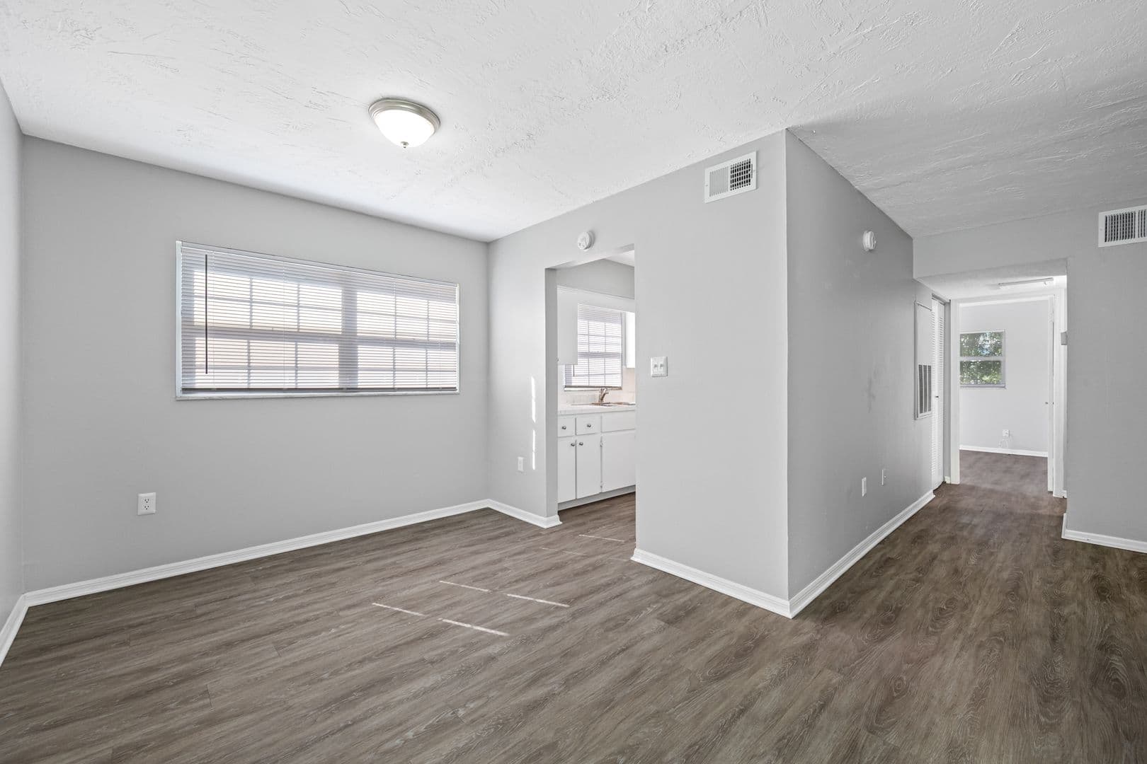 Largo Apartment: 1500 W Bay Dr