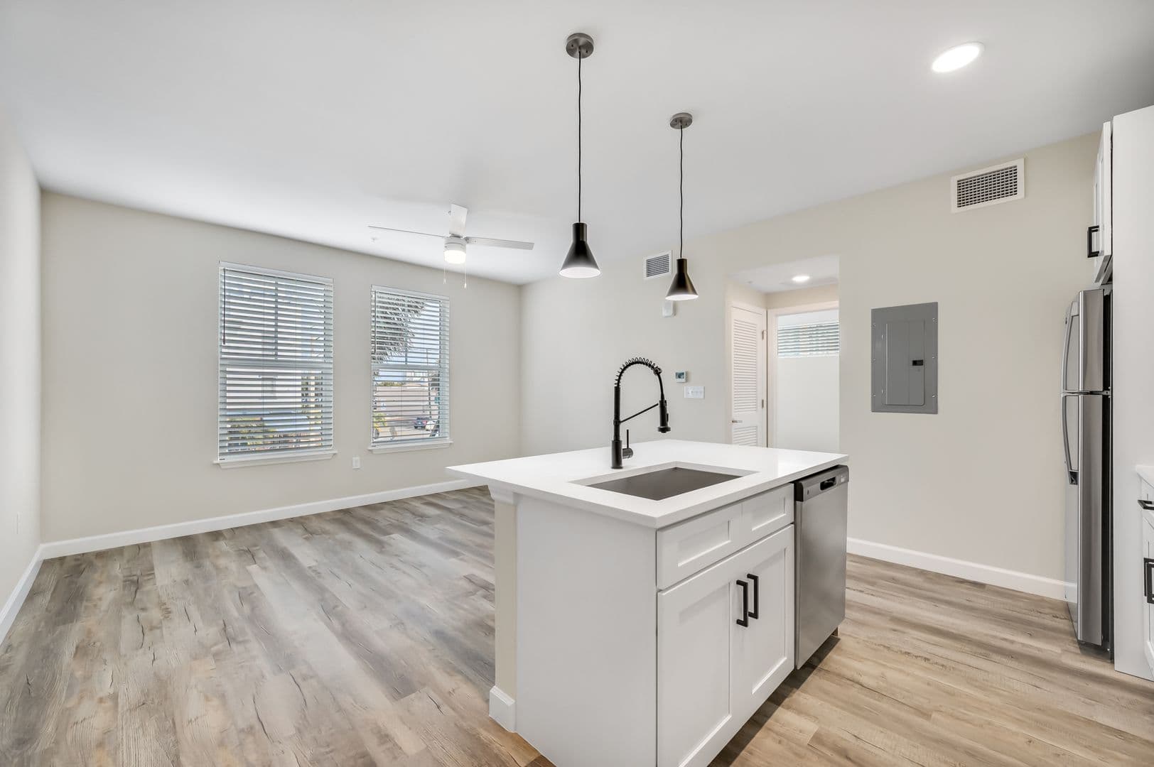 St. Petersburg Apartment: 700 3rd Ave South