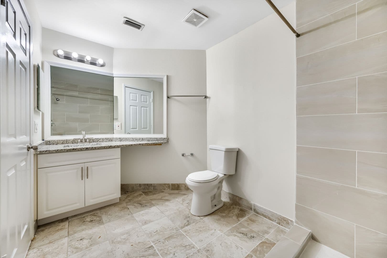 Tampa Townhome: 6119 Memorial Hwy