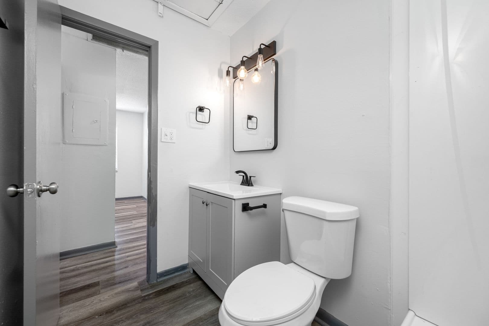 St. Petersburg Apartment: 600 90th Ave N