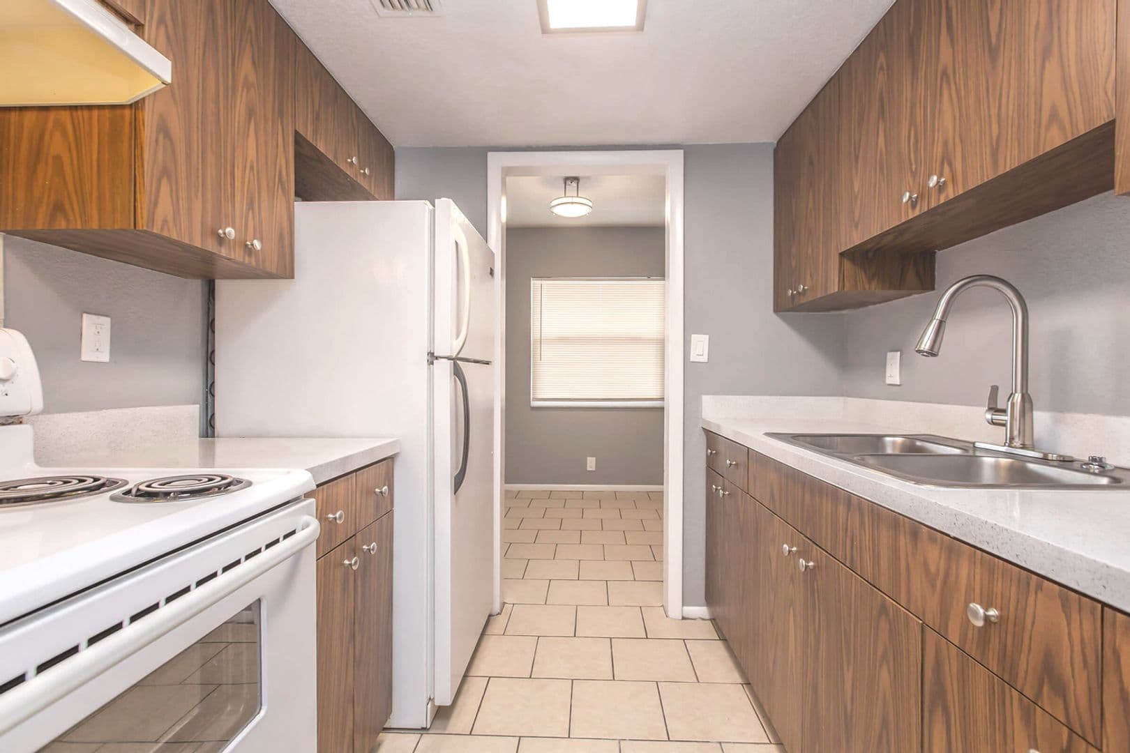St Petersburg Apartment: 3556 66th Street N