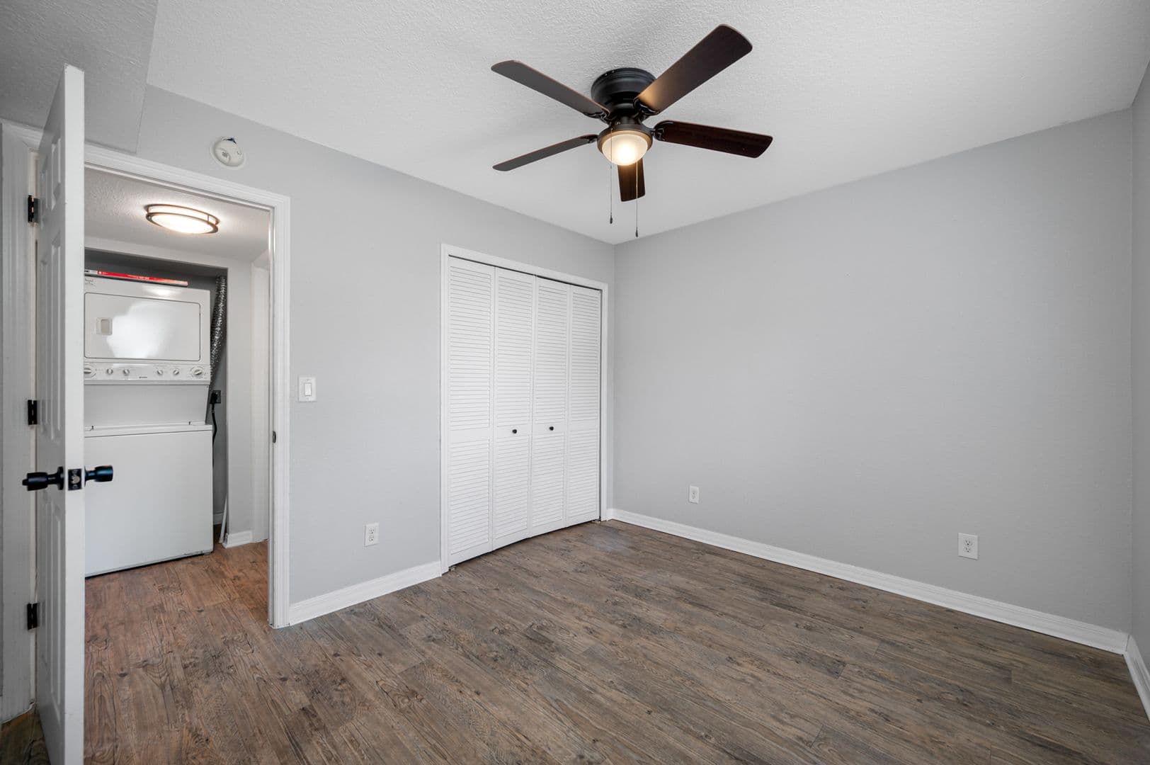 Zephyrhills Apartment: 39132 County Road 54