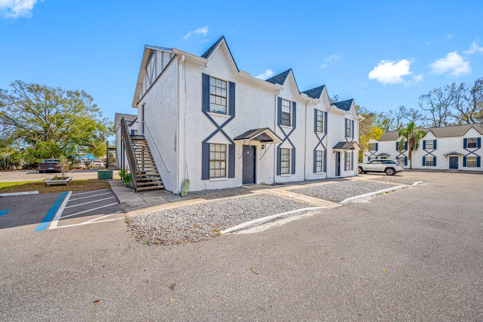 Tampa Apartment: 1308 W Waters Ave