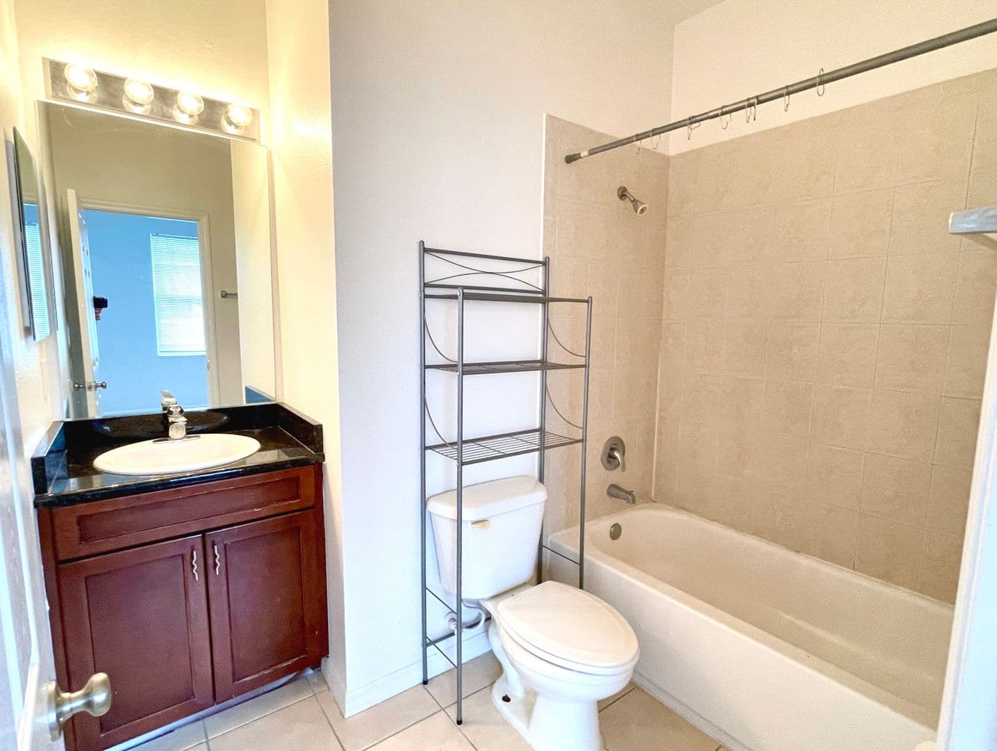Tampa Apartment: 5709 Las Ventanas Dr