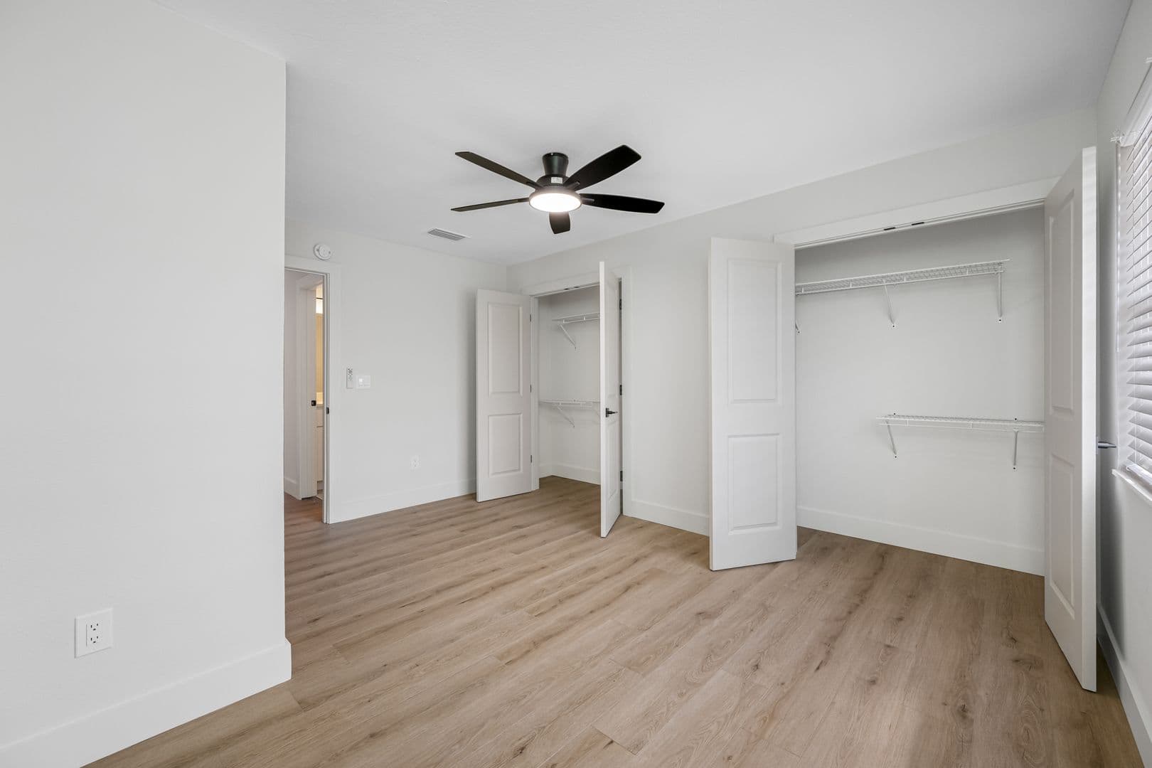 Tampa Townhome: 6119 Memorial Hwy