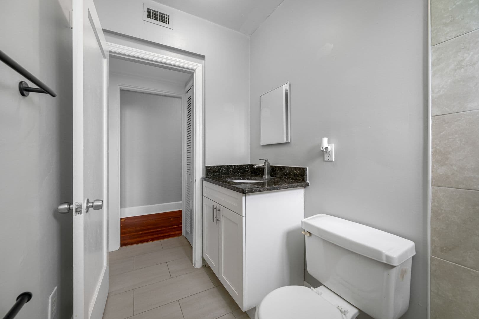 St Petersburg Apartment: 324 Grove Street North