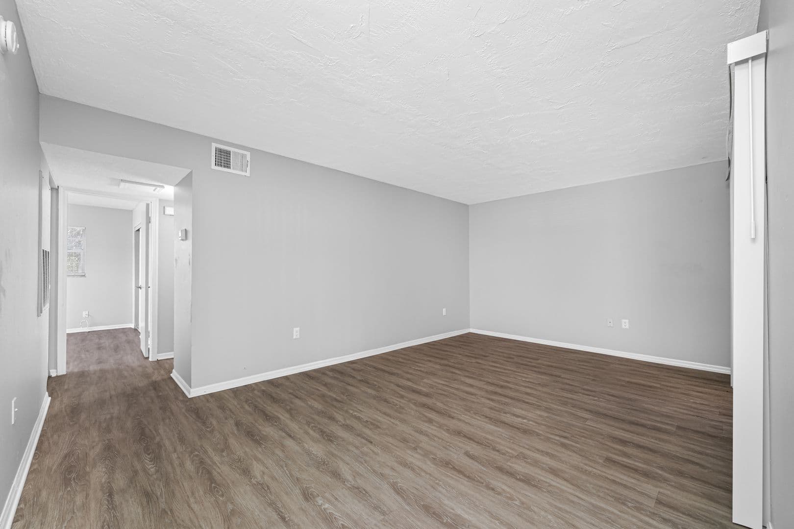 Largo Apartment: 1500 W Bay Dr