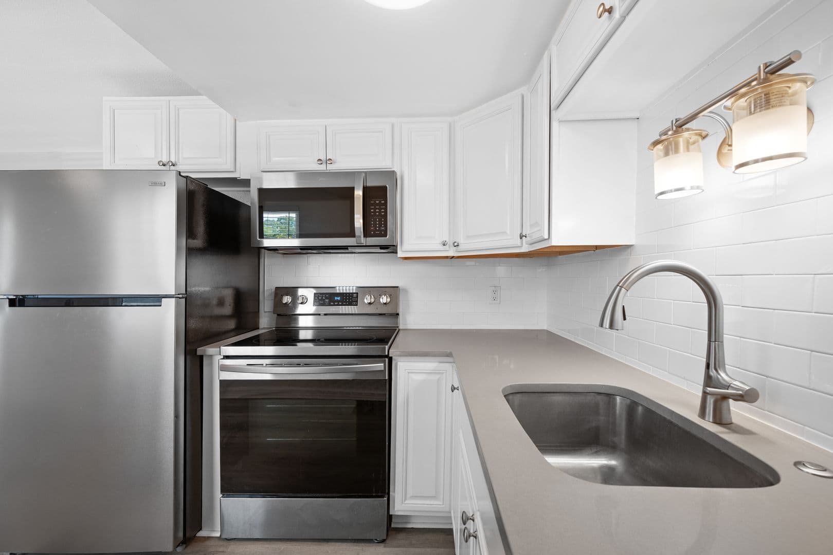 Clearwater Apartment: 1142 Sunset Point Rd