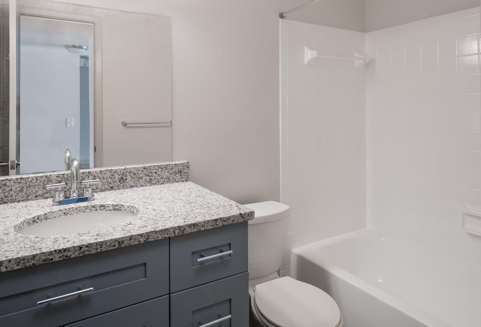 Tampa Apartment: 6829 S De Soto St