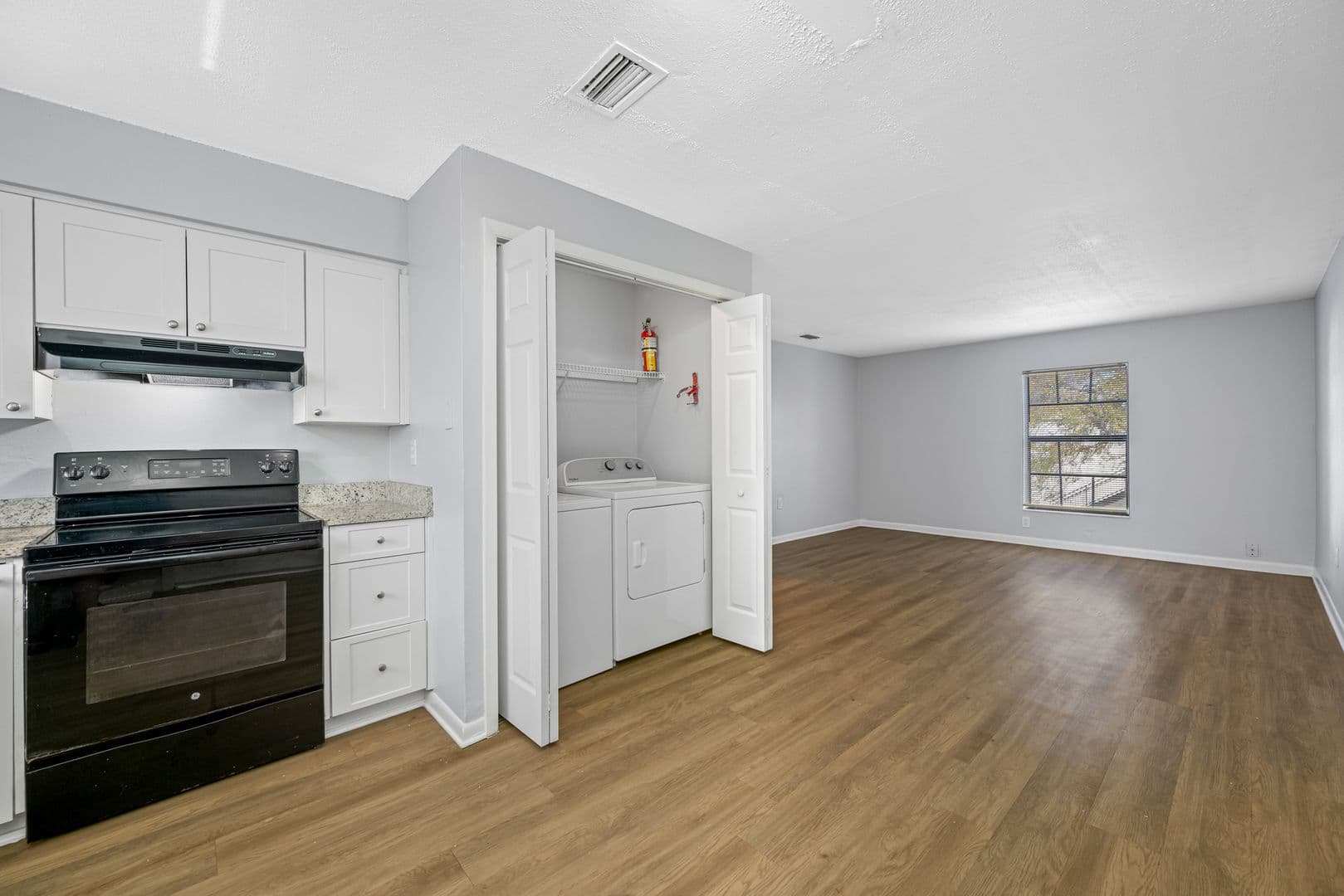 Tampa Apartment: 1308 W Waters Ave