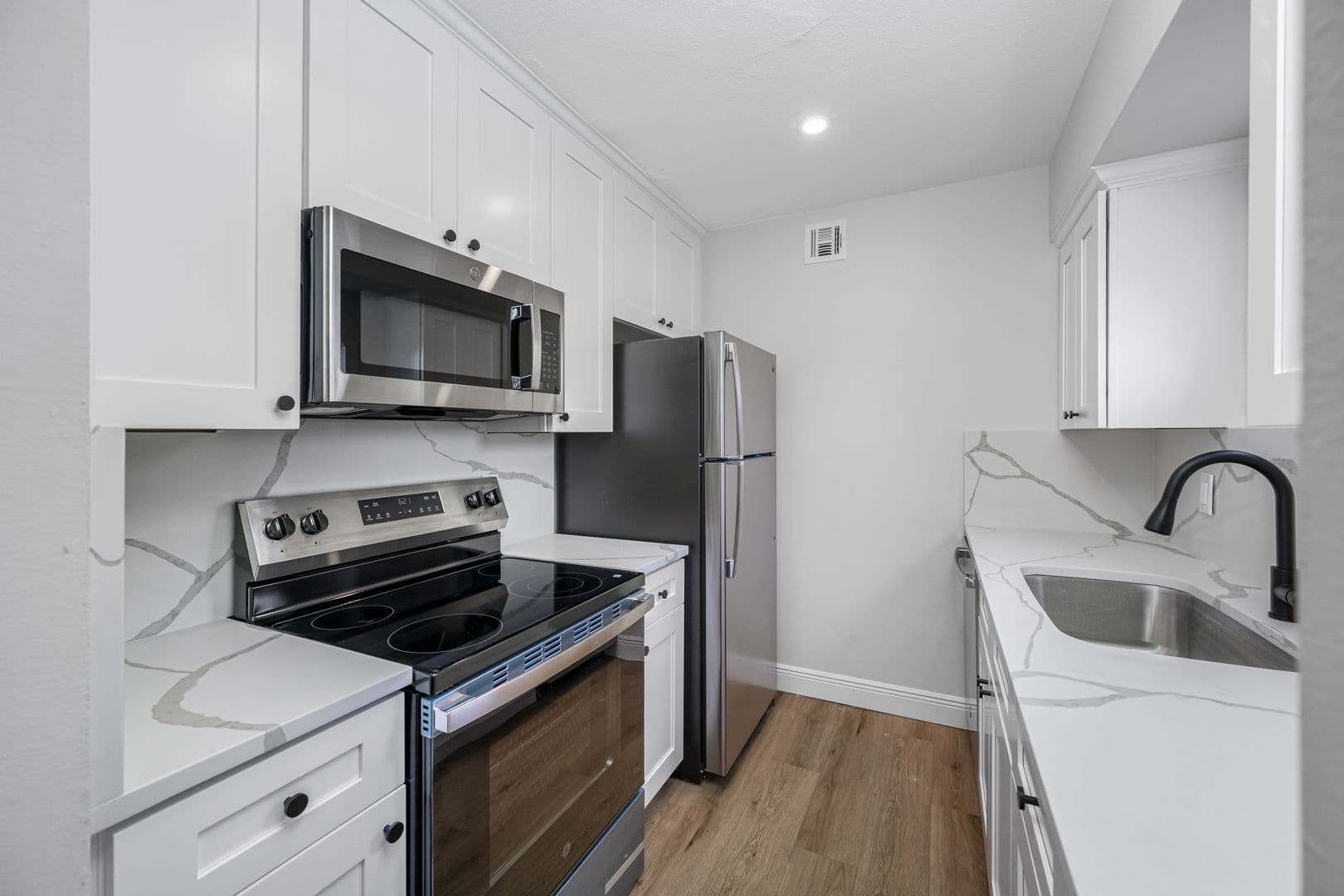Pinellas Park Apartment: 7200 63rd St N