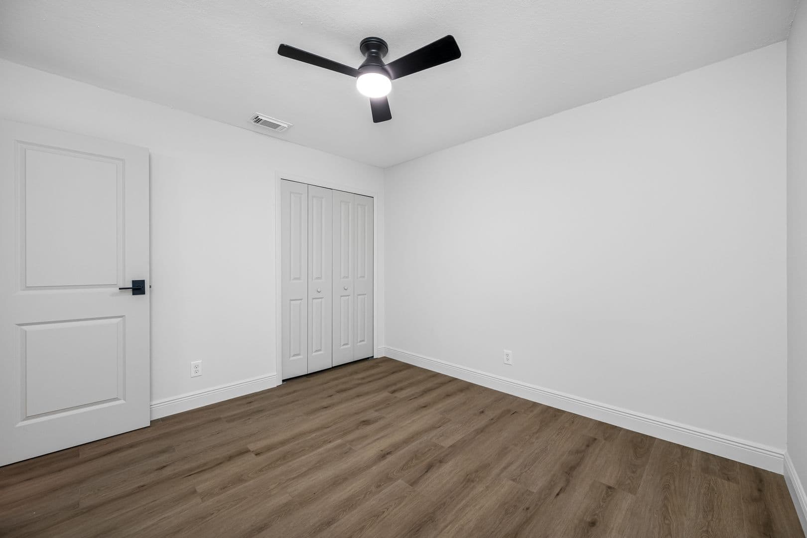 Pinellas Park Apartment: 7200 63rd St N
