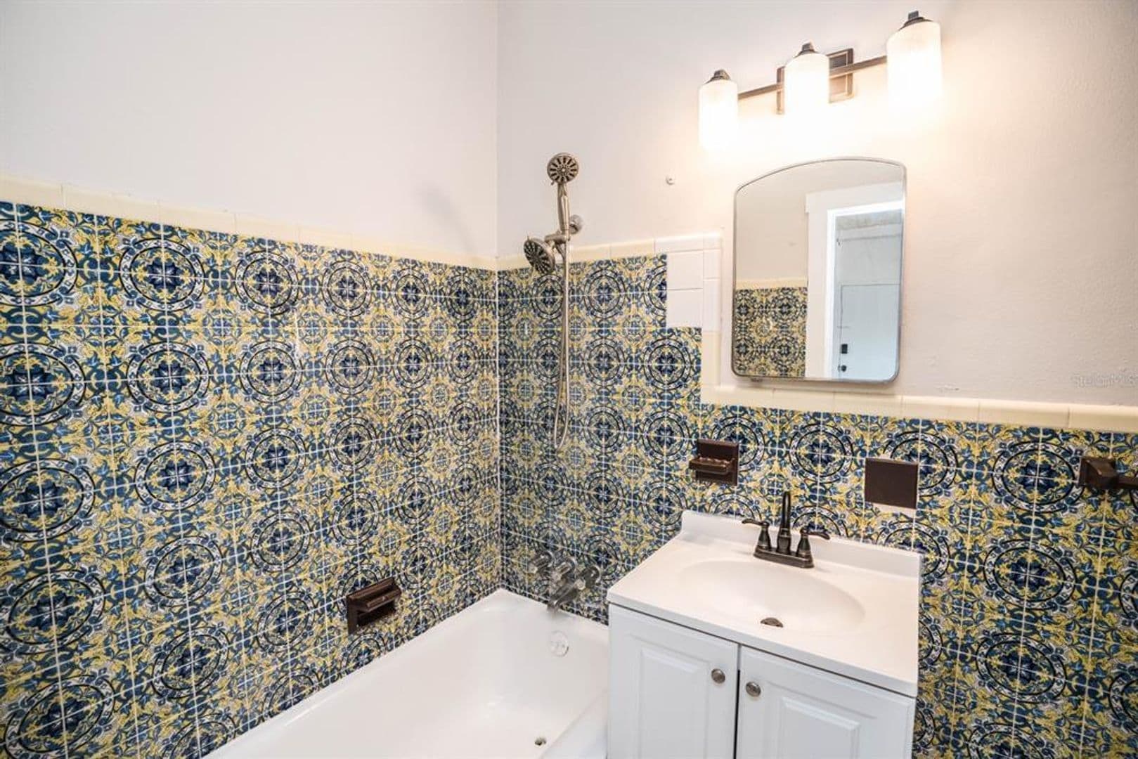 St. Petersburg Apartment: 1700 Park St N