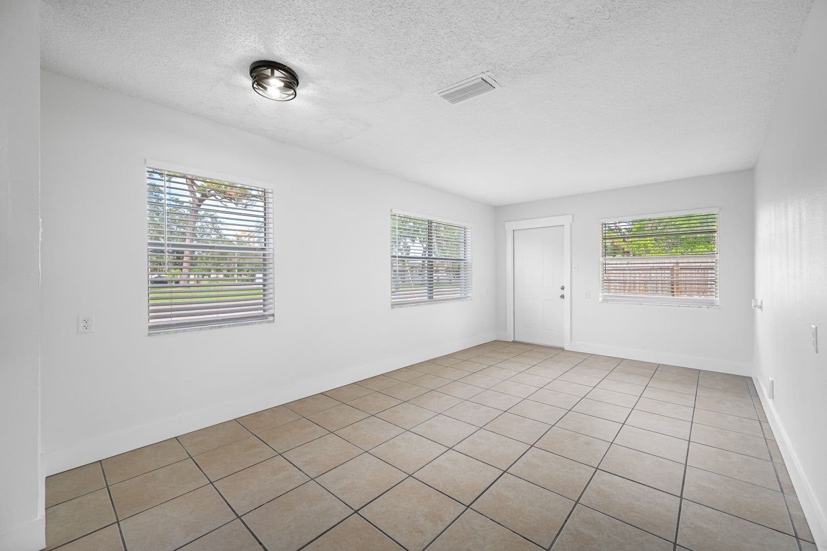 St Petersburg Apartment: 500 89th Avenue N