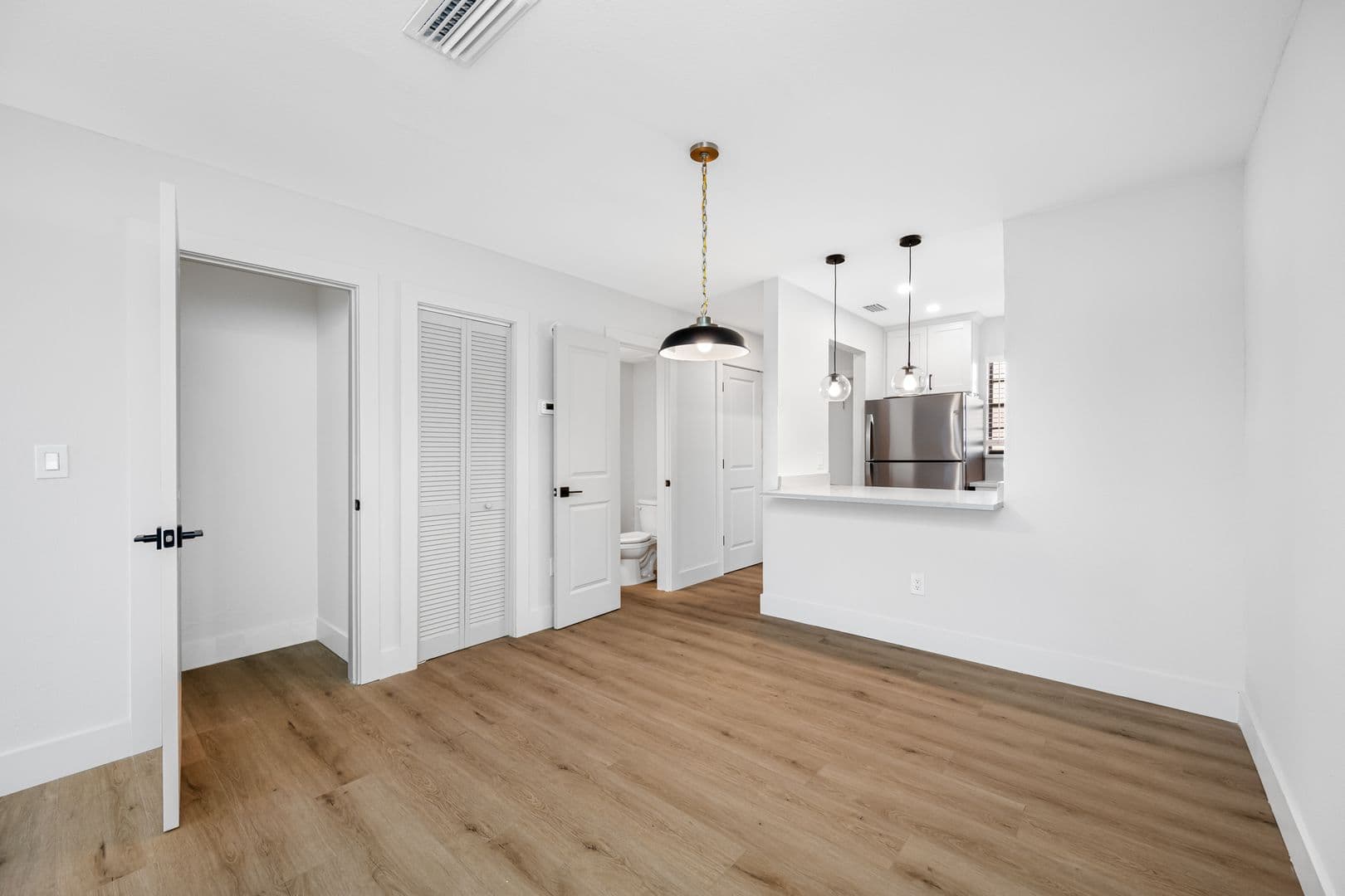 Tampa Townhome: 6119 Memorial Hwy