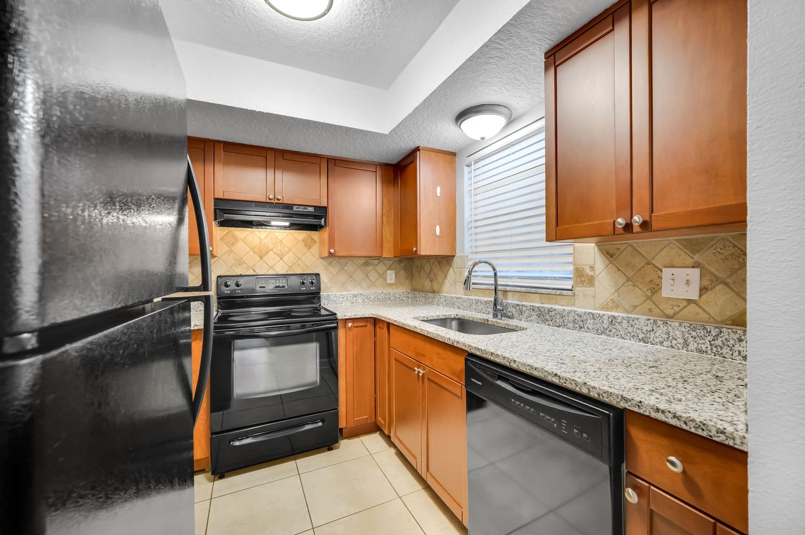Largo Apartment: 263 14th St NW
