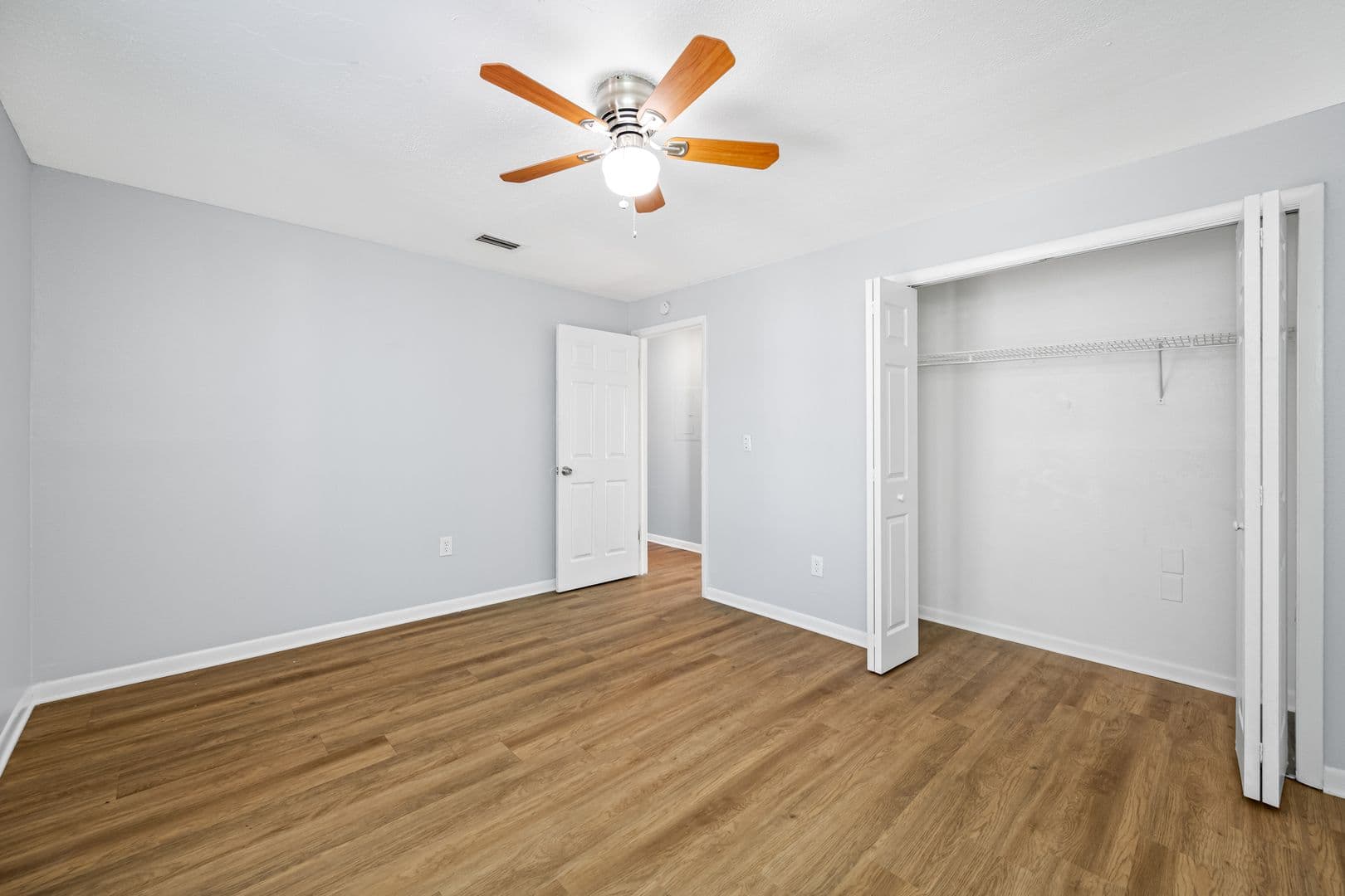 Tampa Apartment: 1308 W Waters Ave