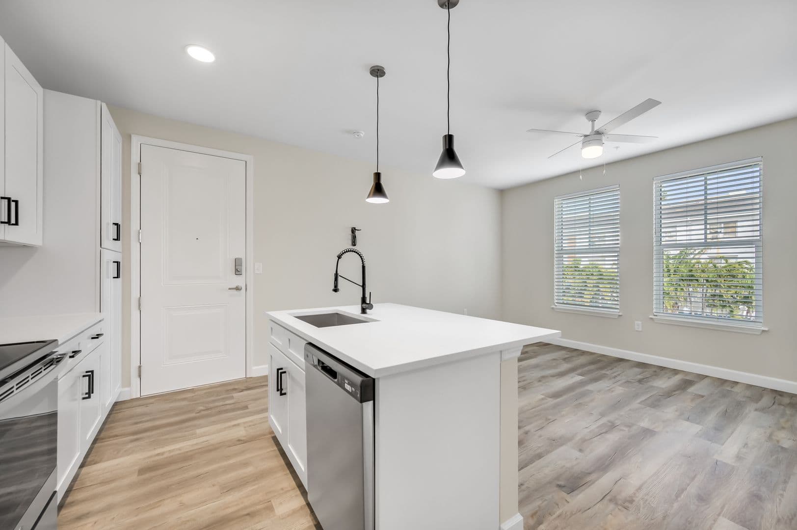 St. Petersburg Apartment: 700 3rd Ave South
