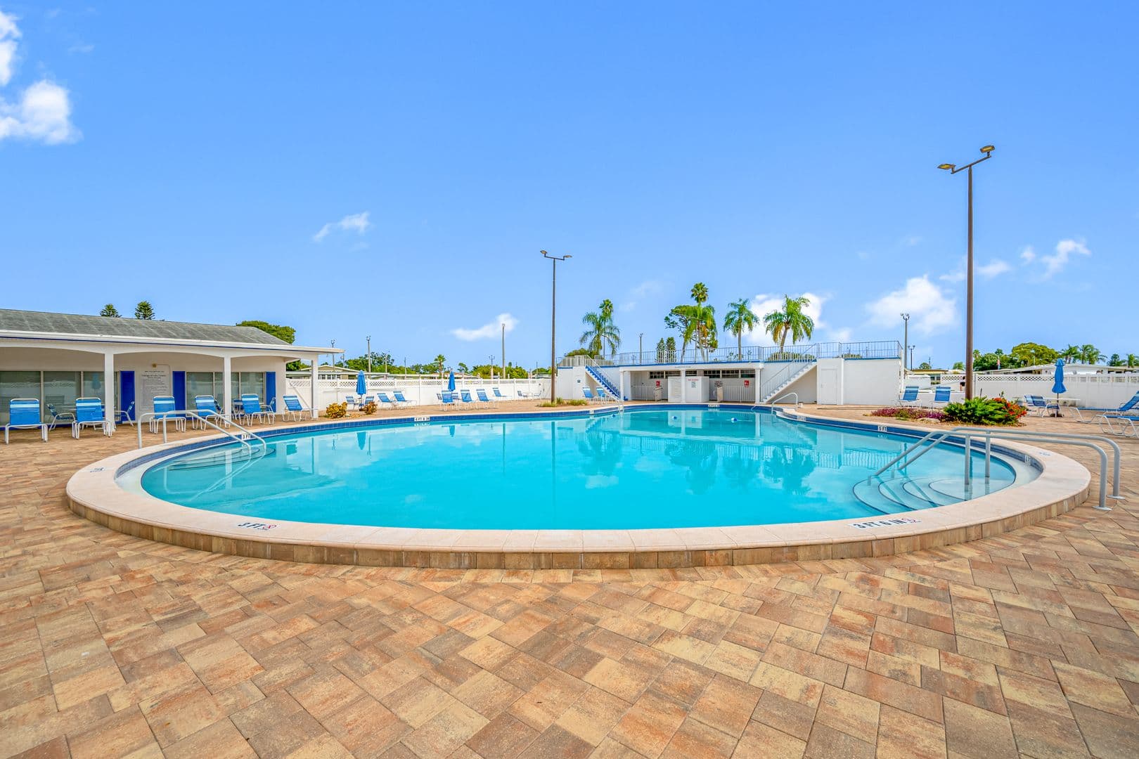 Palm Harbor Apartment: 30 Liberty Way