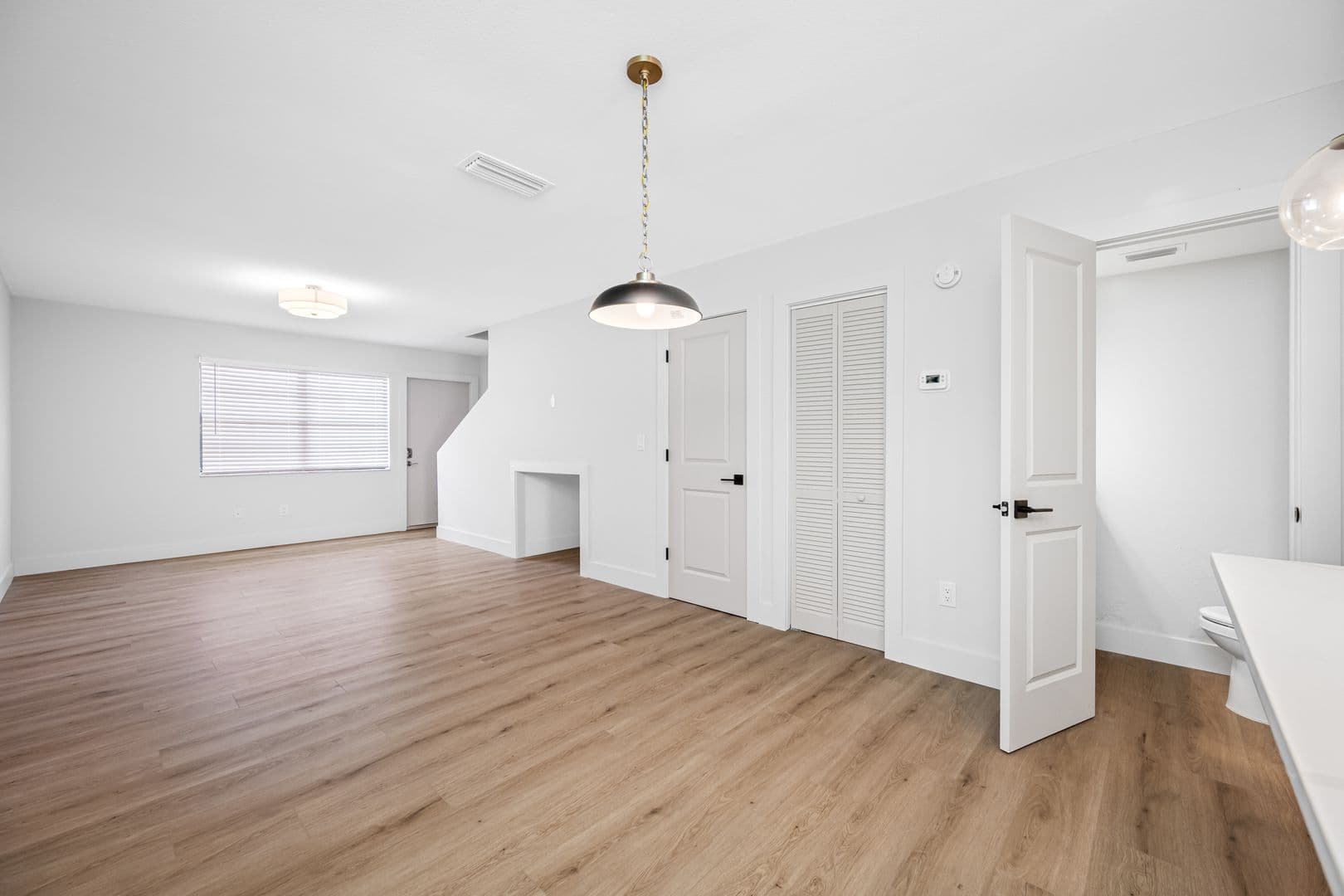 Tampa Townhome: 6119 Memorial Hwy