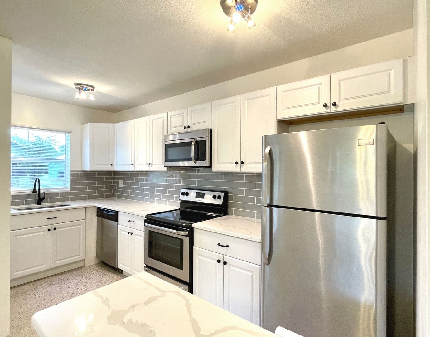 Tampa Apartment: 302 W West St