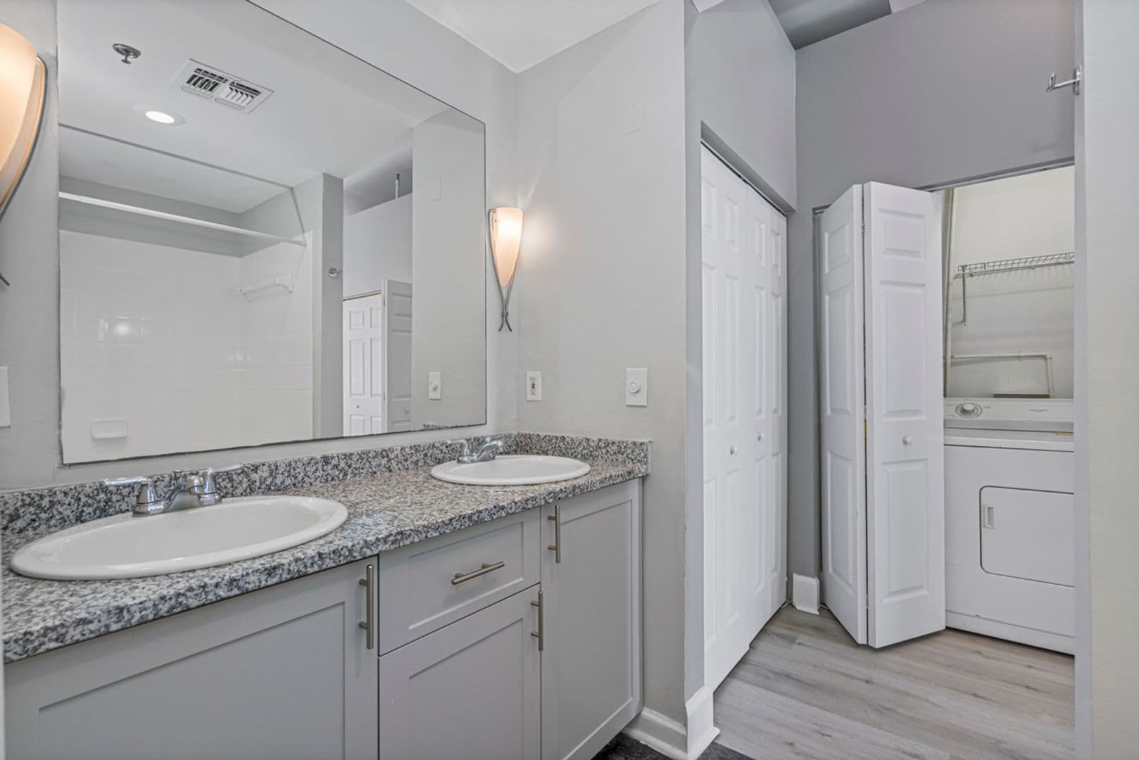Tampa Apartment: 502 E Ross Ave