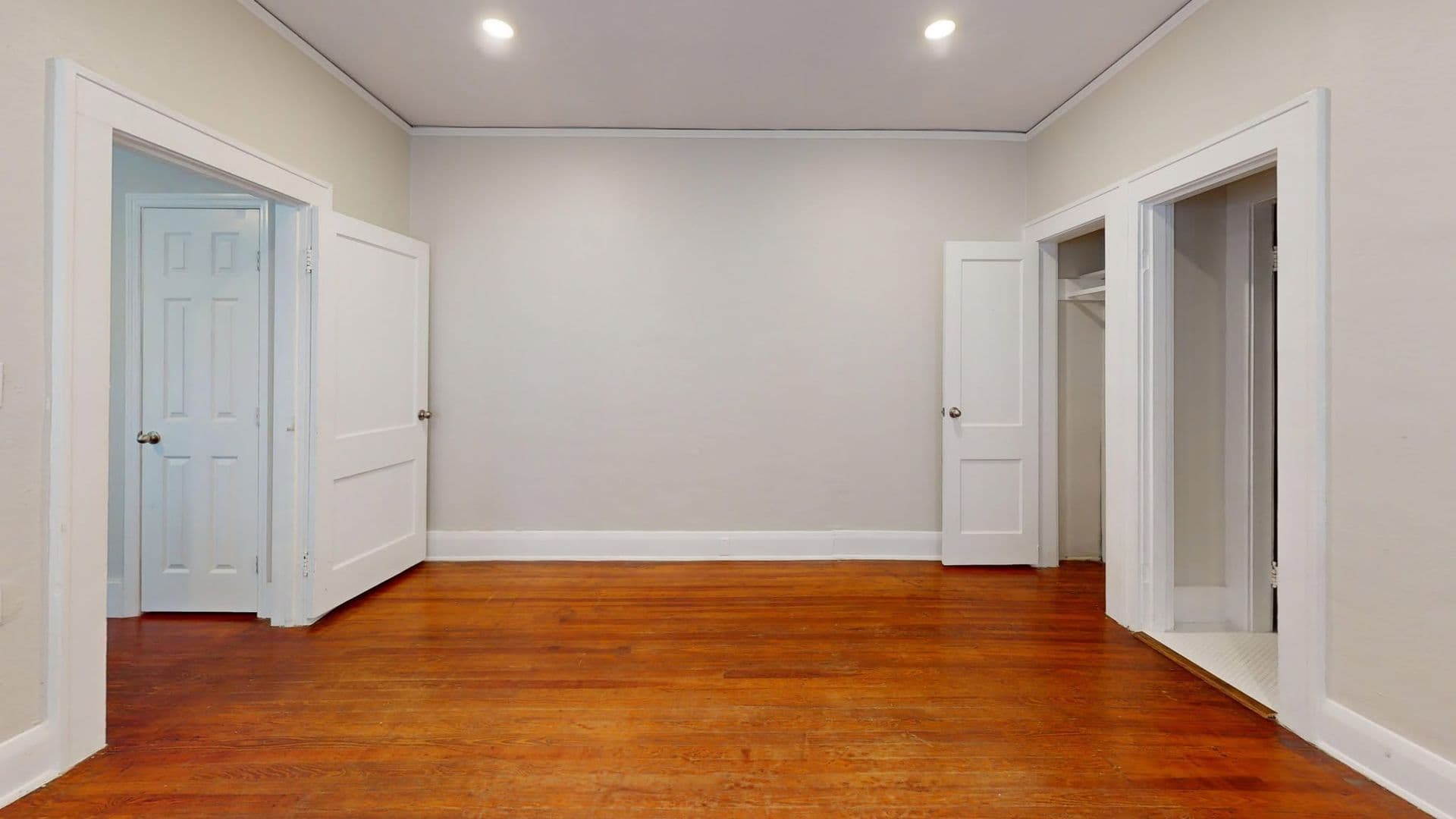 Tampa Apartment: 405 and 409 E Jean St, Tampa FL 33604