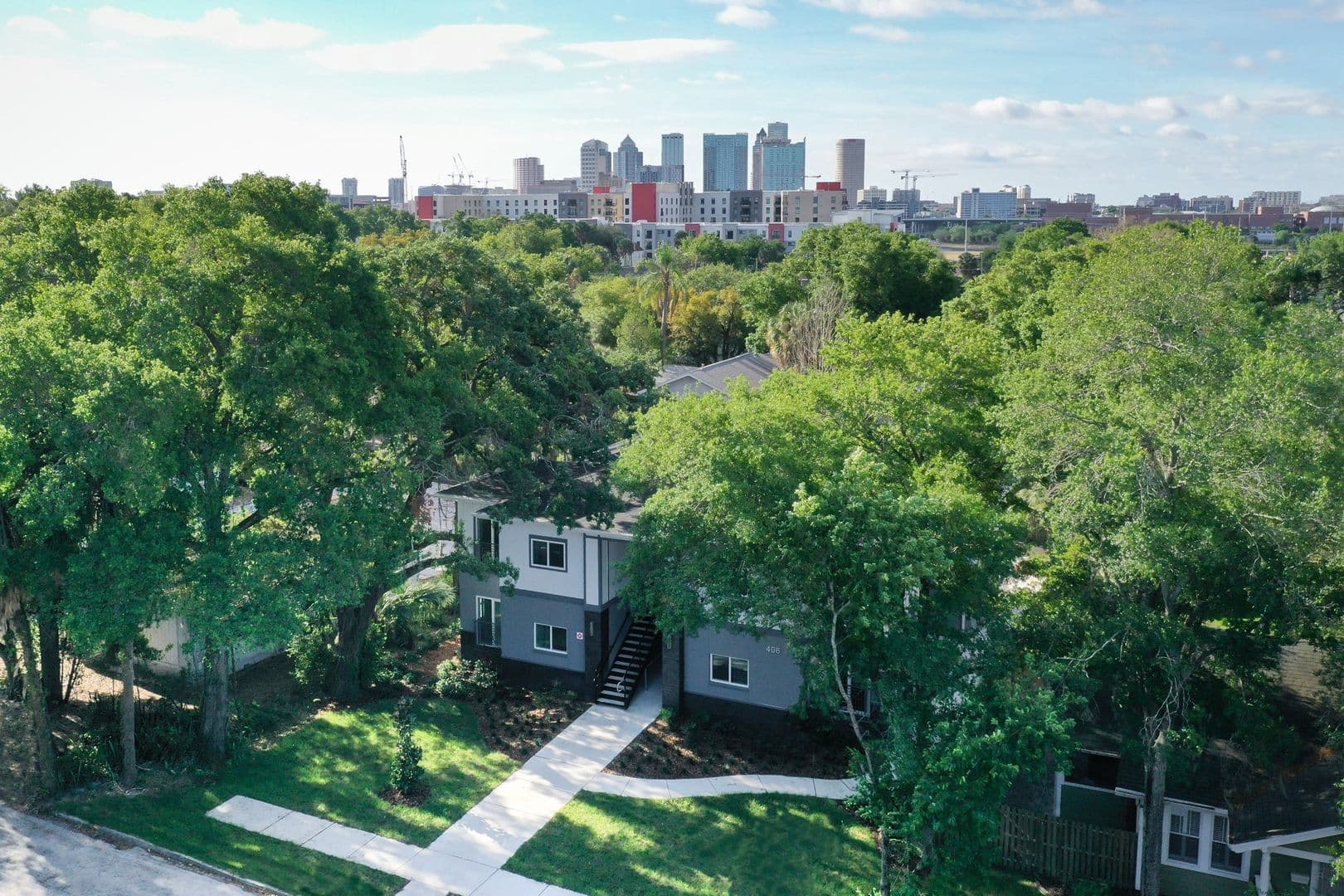 Tampa Apartment: 406 W Amelia Ave