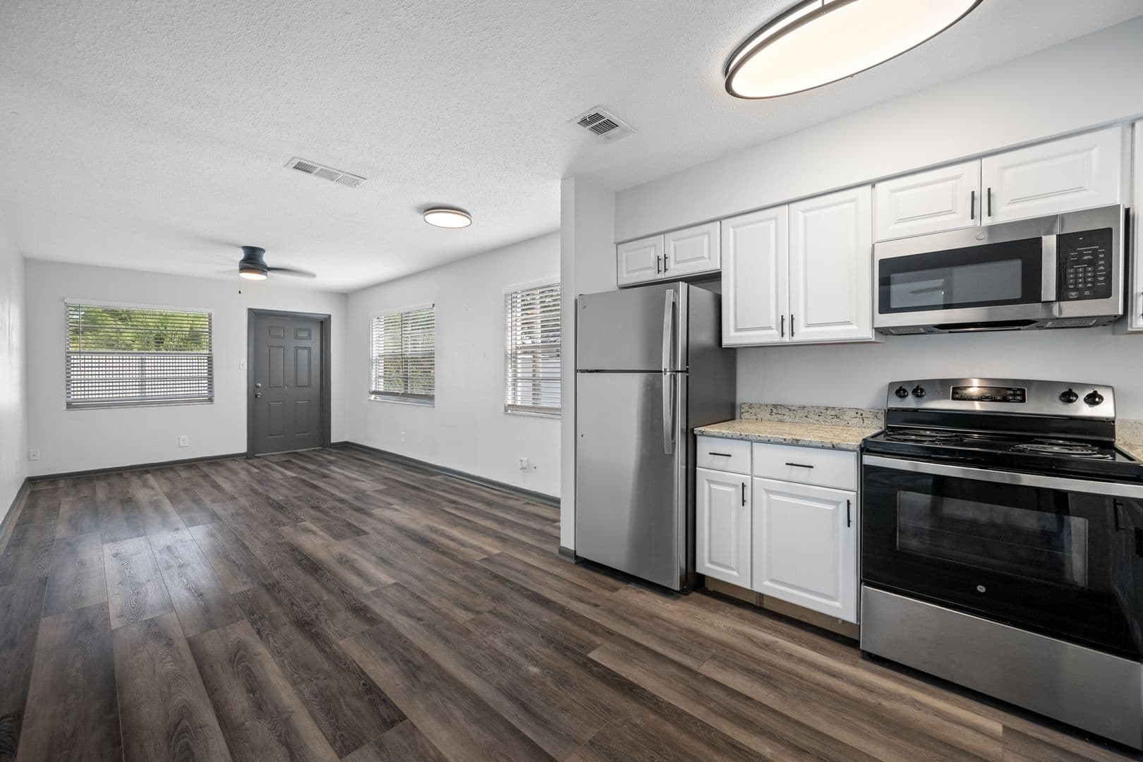 St. Petersburg Apartment: 600 90th Ave N