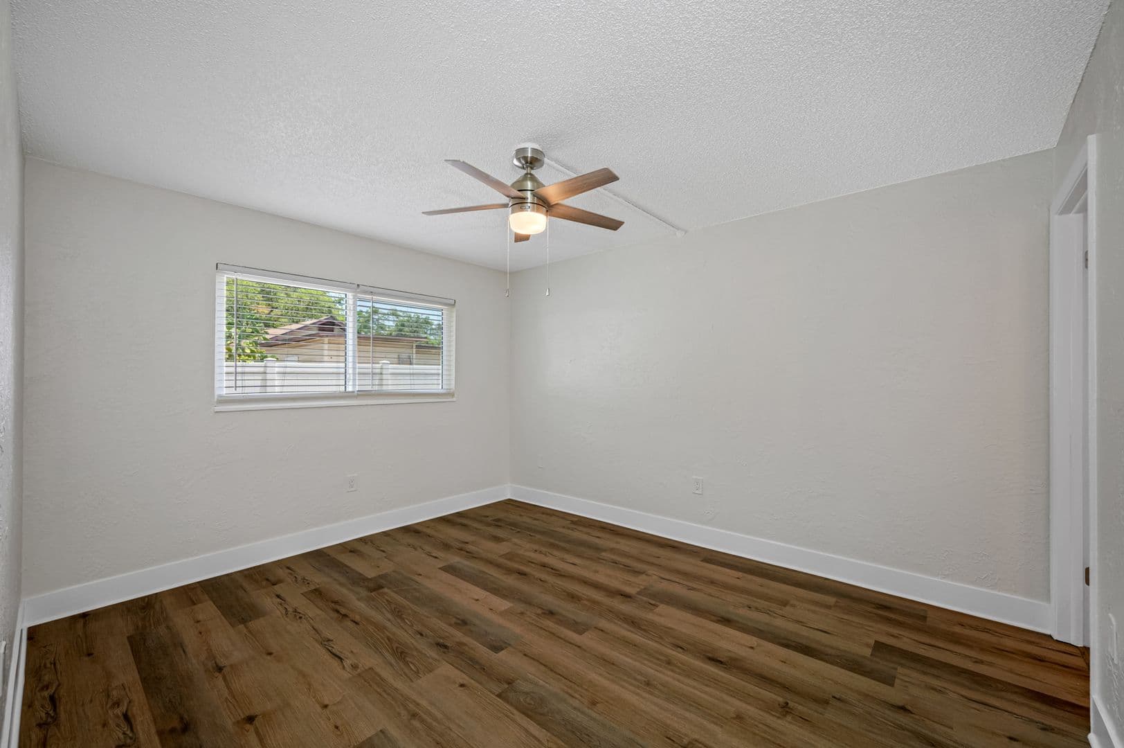 Clearwater Apartment: 1142 Sunset Point Rd