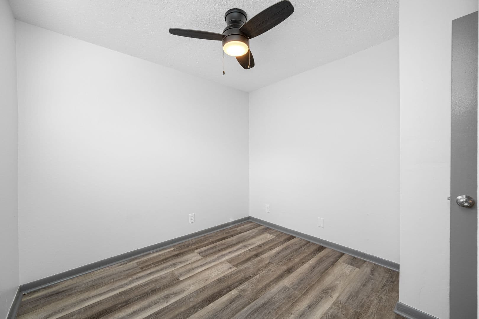 St. Petersburg Apartment: 600 90th Ave N