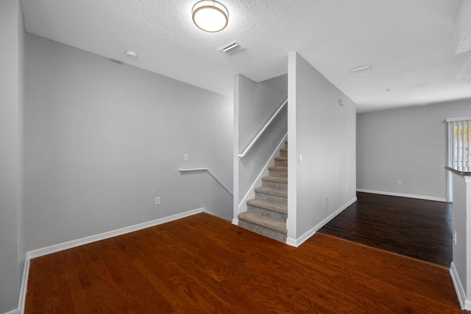 Tampa Apartment: 5709 Las Ventanas Dr