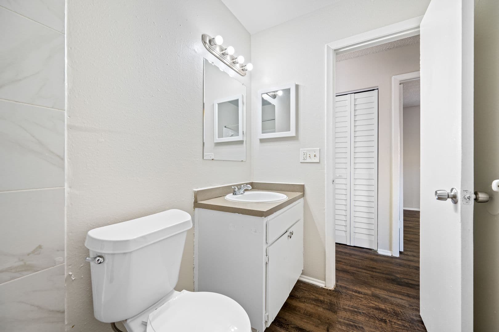 Pinellas Park Apartment: 4520 76th Ave N