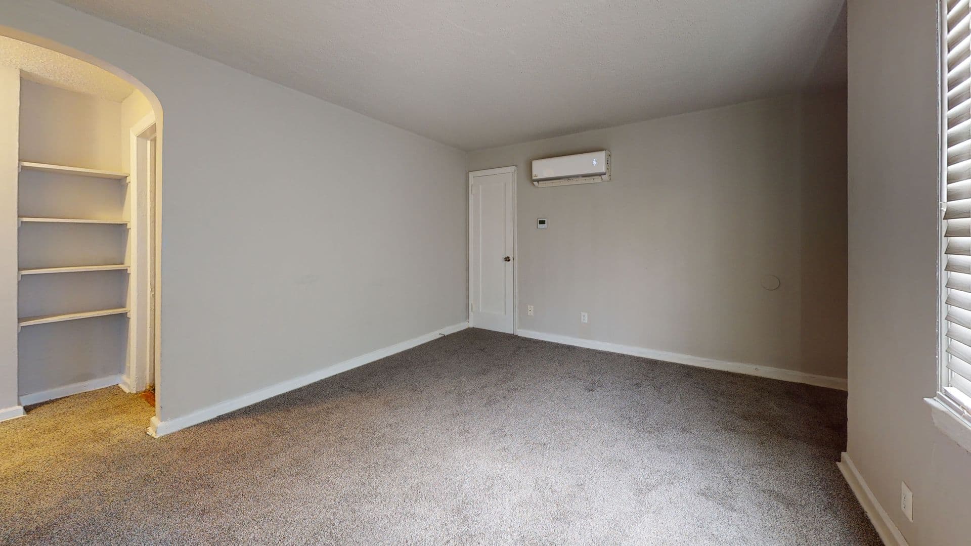 Portsmouth Apartment: 9 Seminole Dr