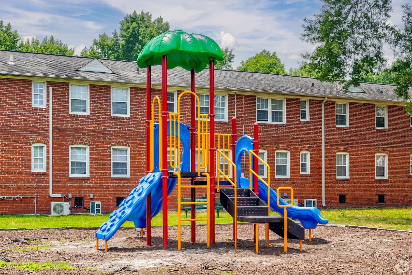 Portsmouth Apartment: 9 Seminole Dr