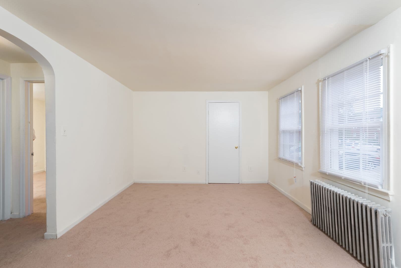 Portsmouth Apartment: 9 Seminole Dr