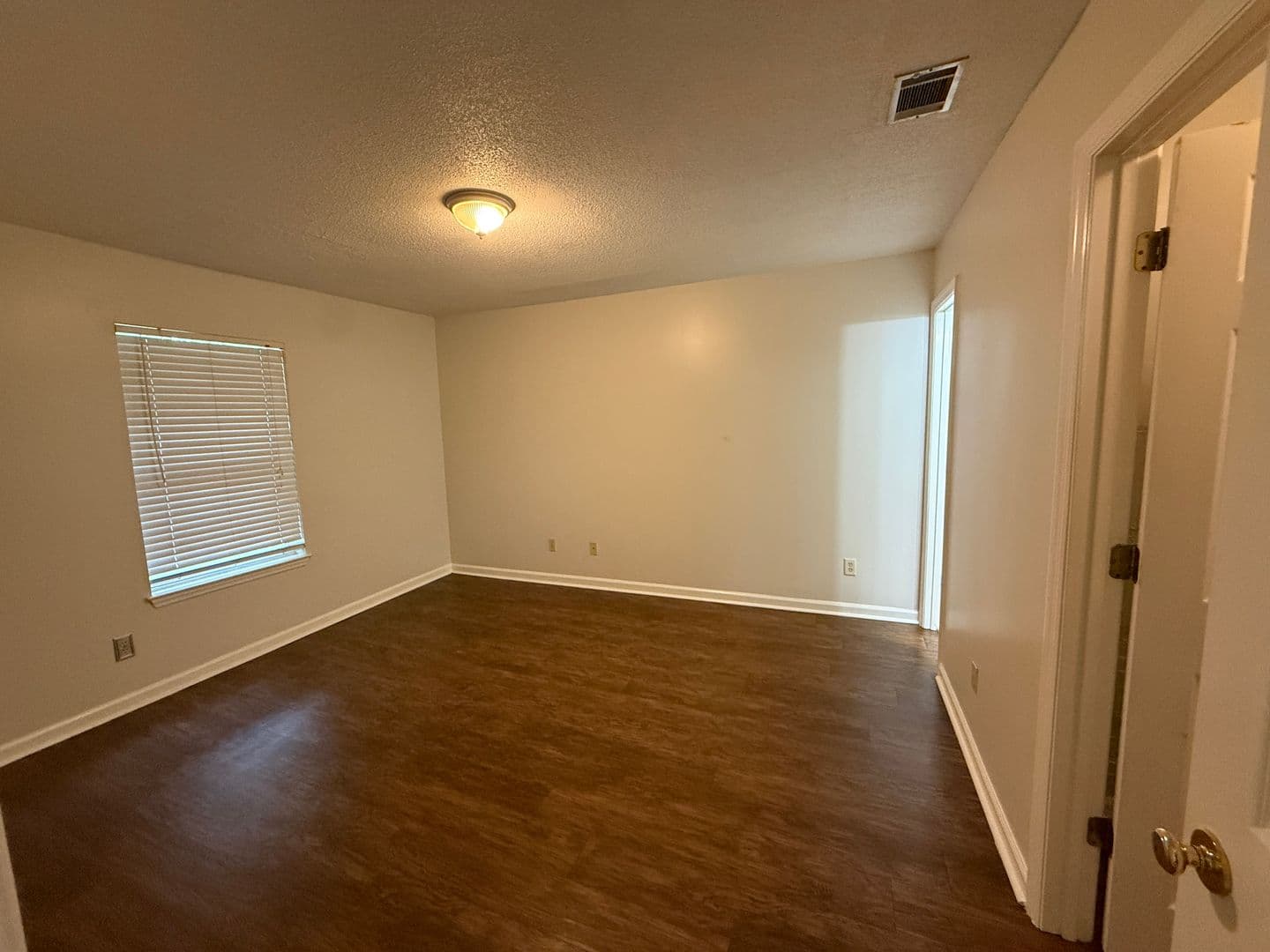 Savannah Condo: 211 Edgewater Rd