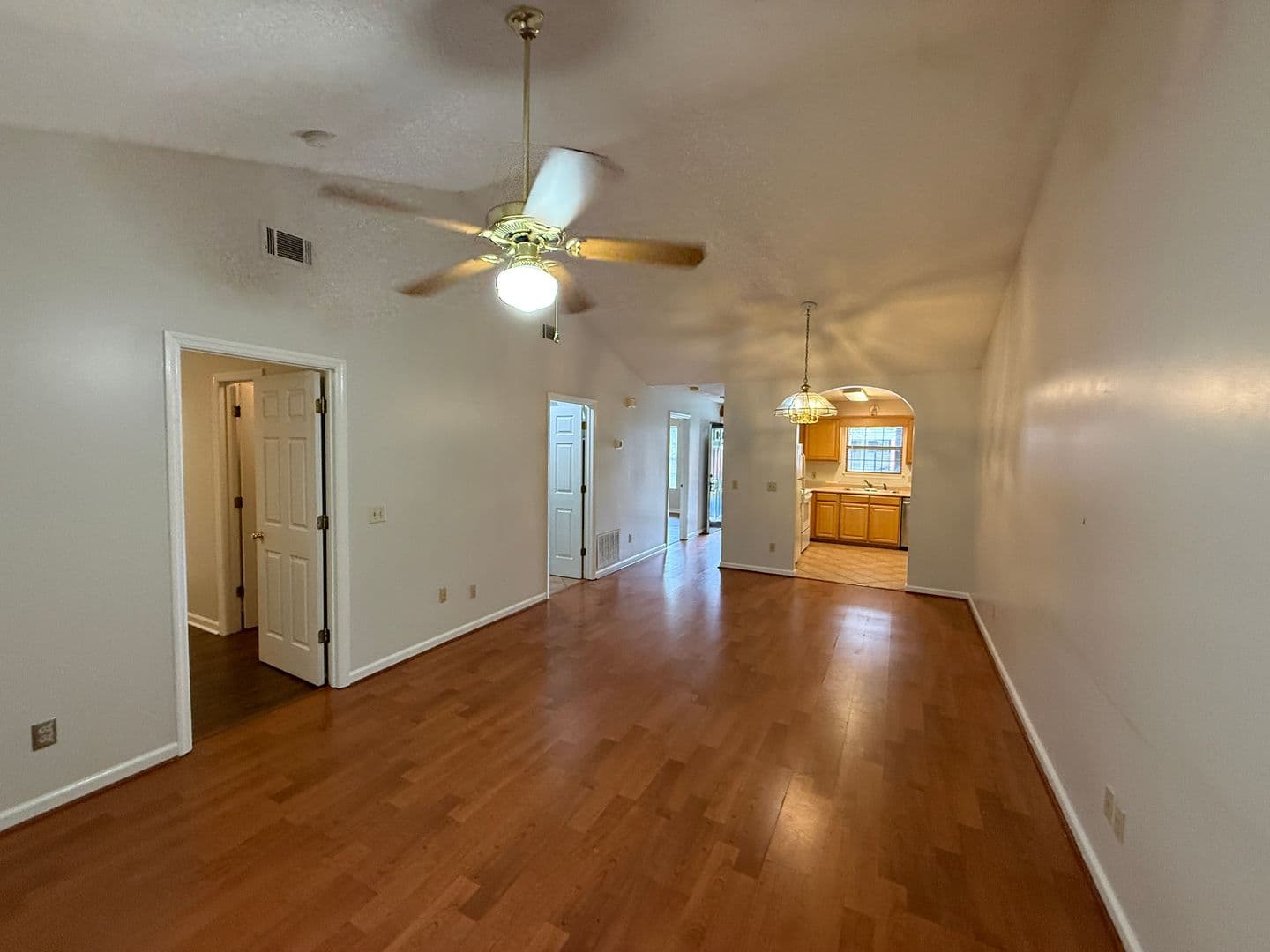 Savannah Condo: 211 Edgewater Rd