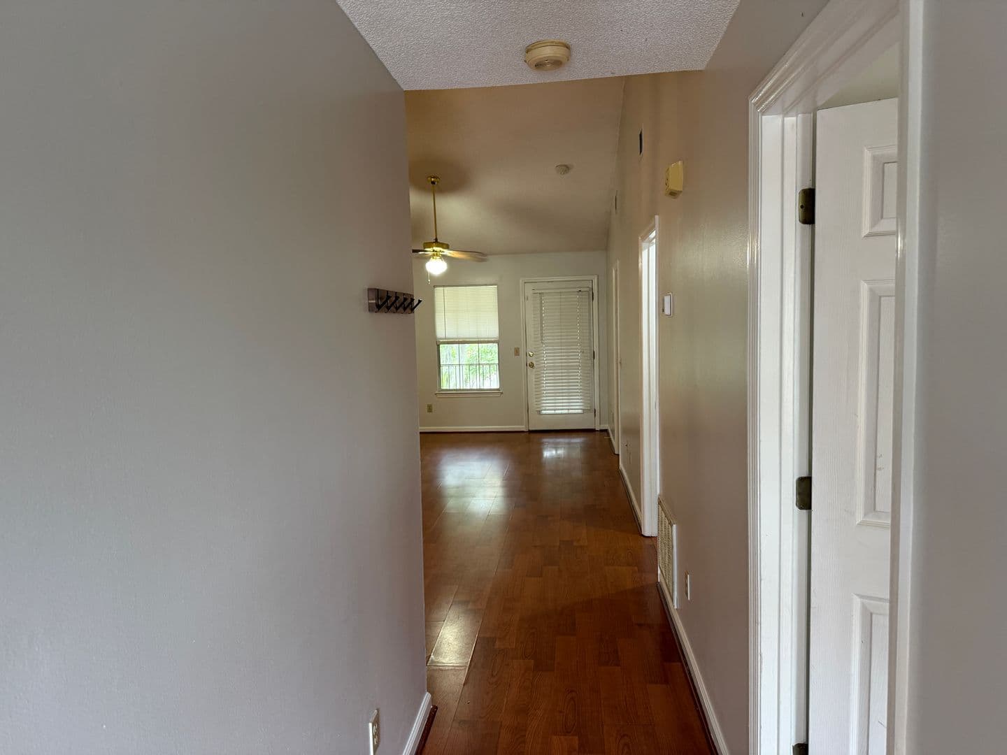 Savannah Condo: 211 Edgewater Rd