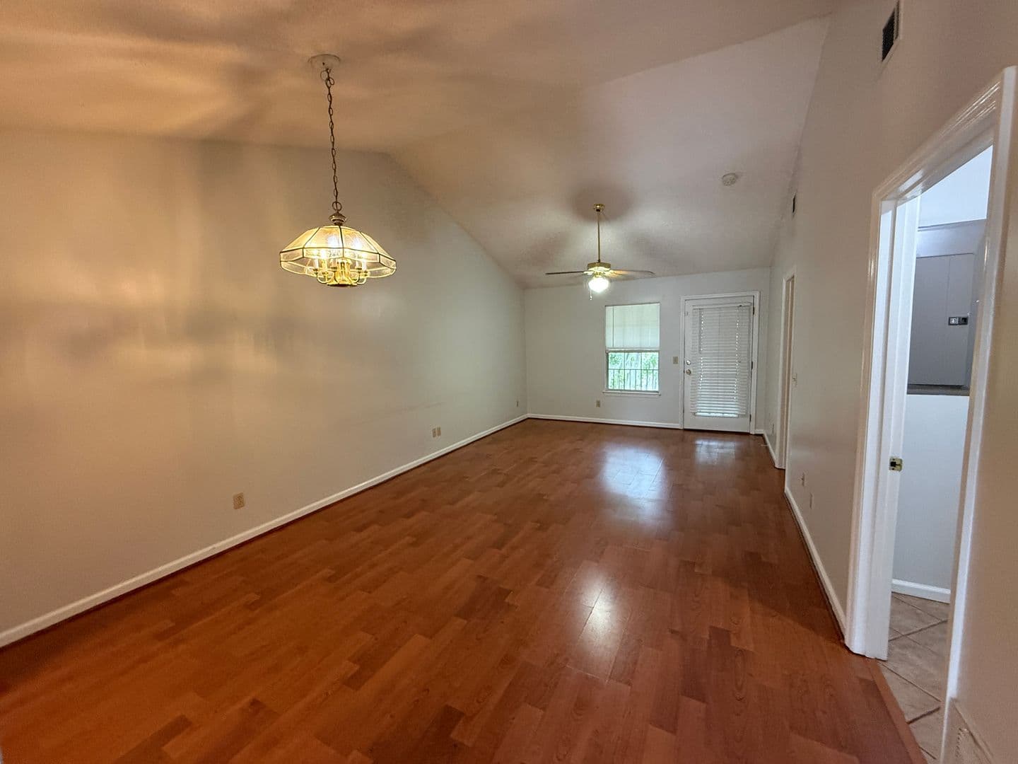 Savannah Condo: 211 Edgewater Rd