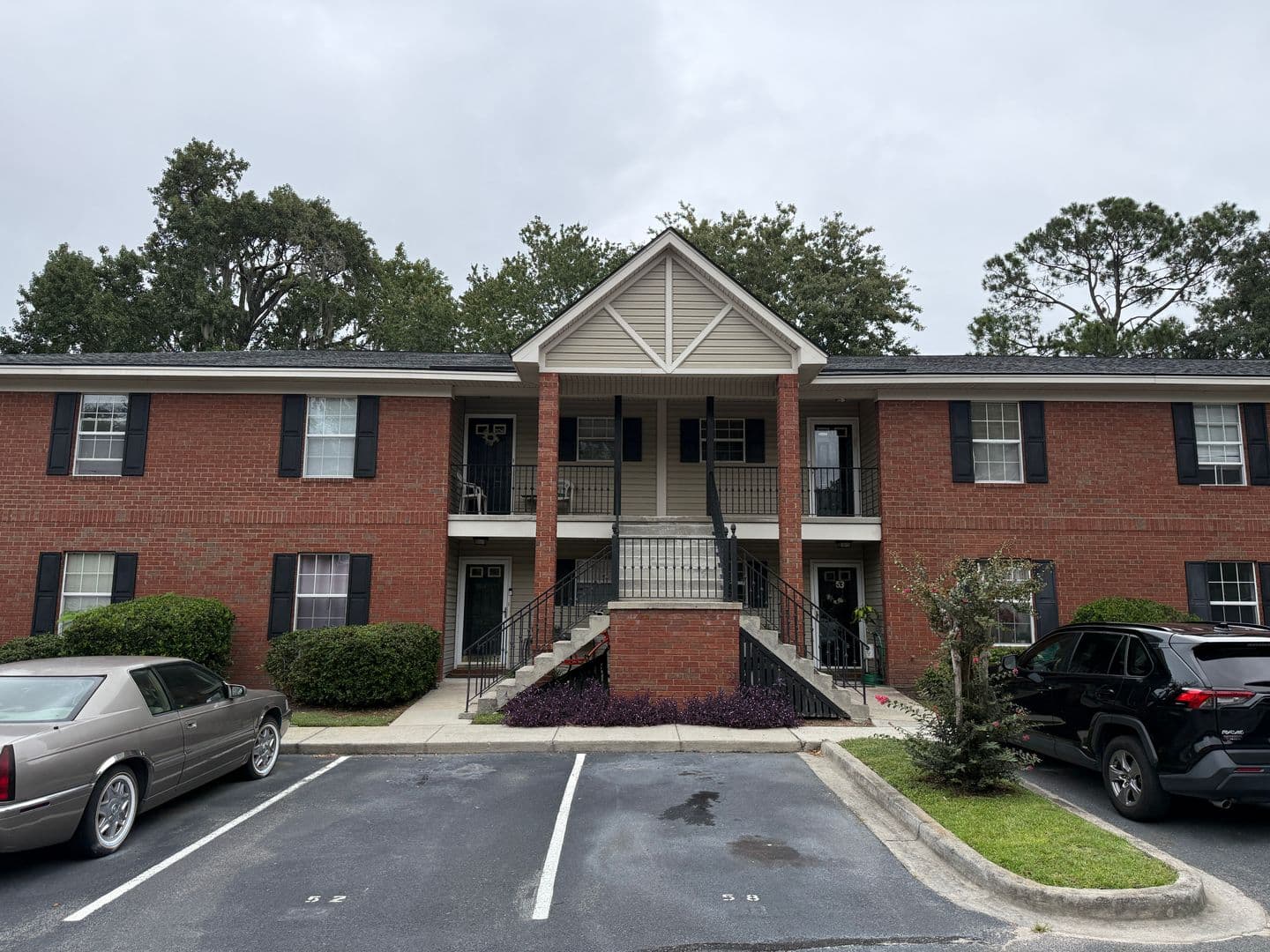 Savannah Condo: 211 Edgewater Rd