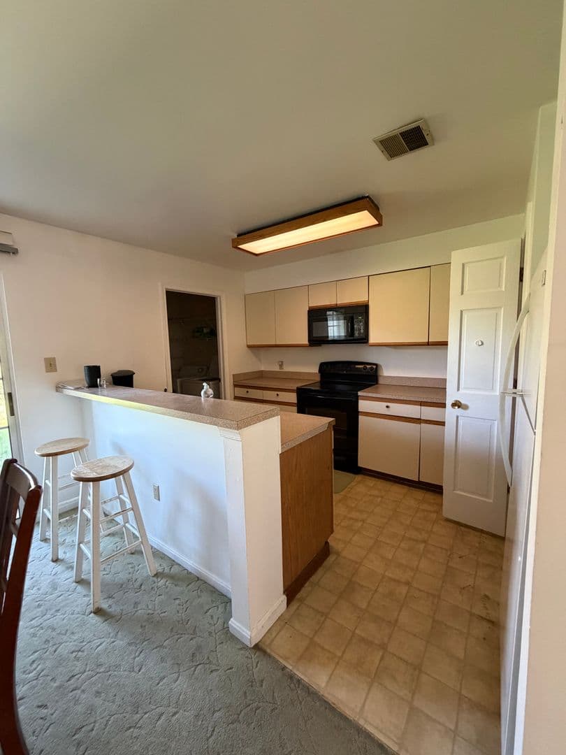 Wyomissing Apartment: 503 Peters Way