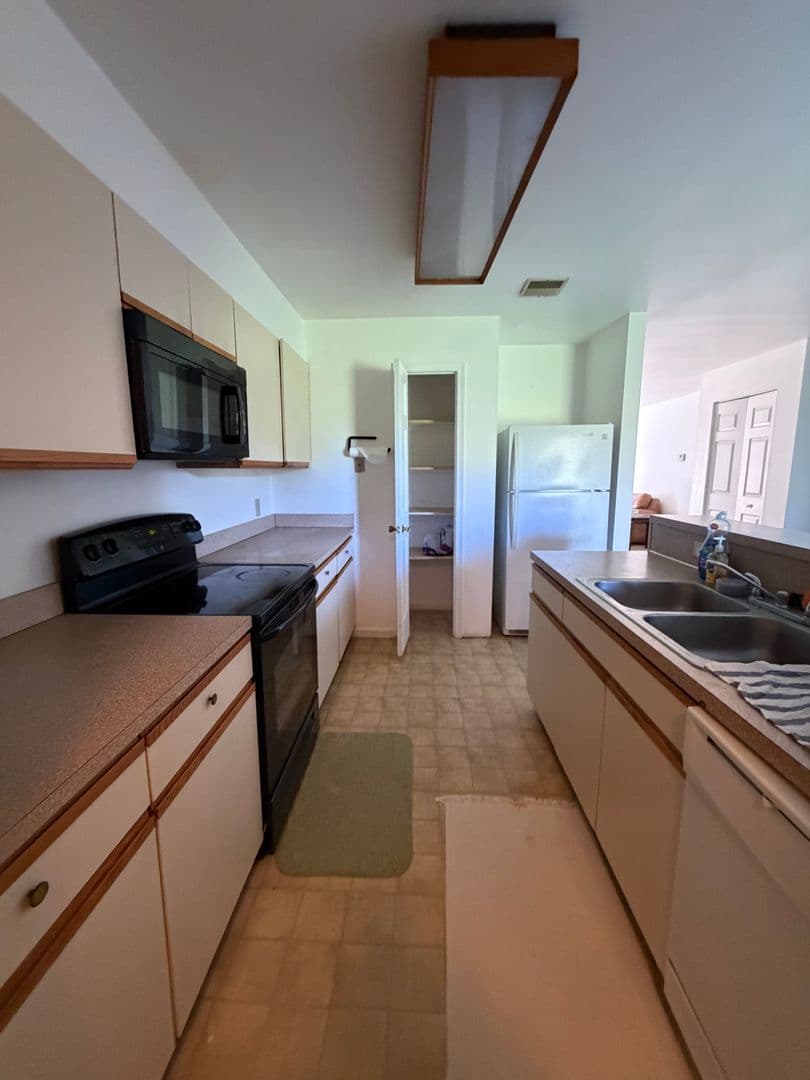 Wyomissing Apartment: 503 Peters Way