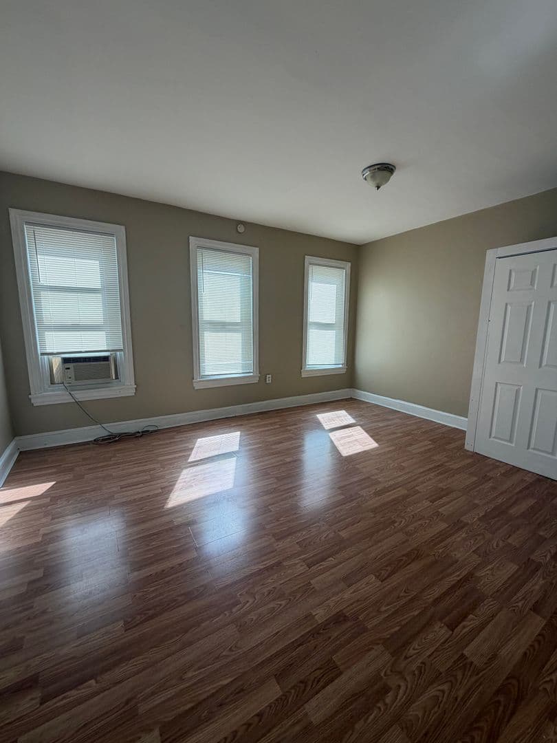Reading Apartment: 727 Chestnut Street