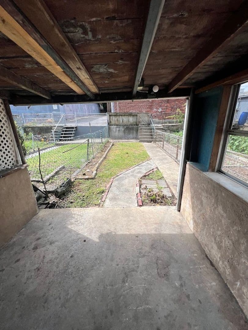 Reading House: 1266 Muhlenberg Street