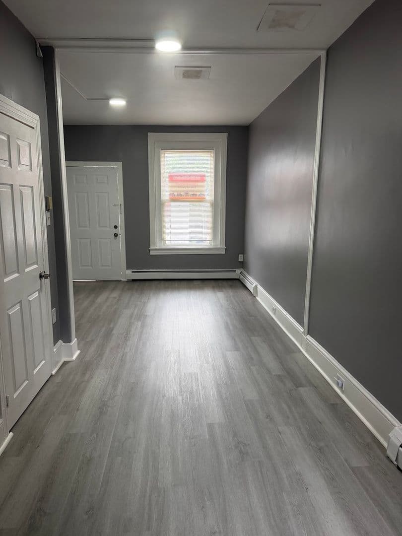 Reading House: 211 Mulberry Street