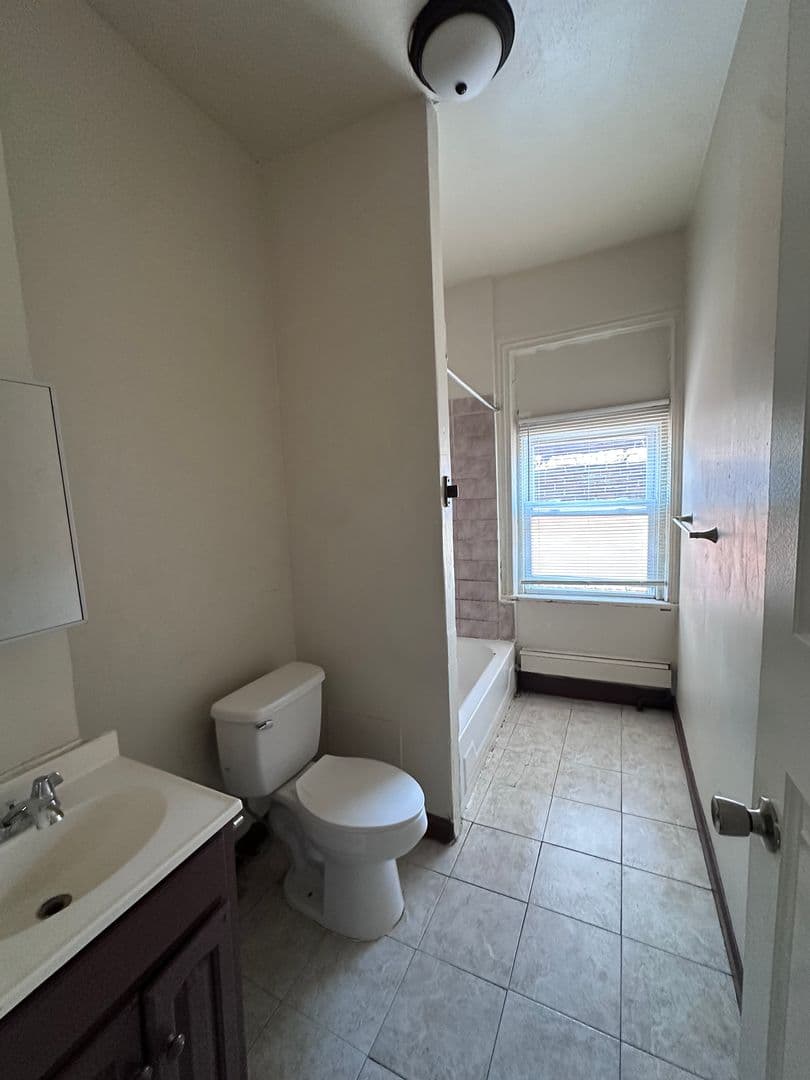 Reading Apartment: 238 S 6th Street