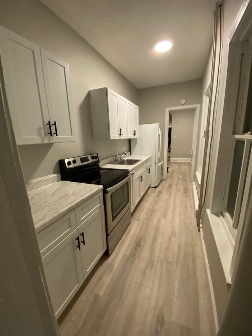 Reading House: 1030 Walnut Street